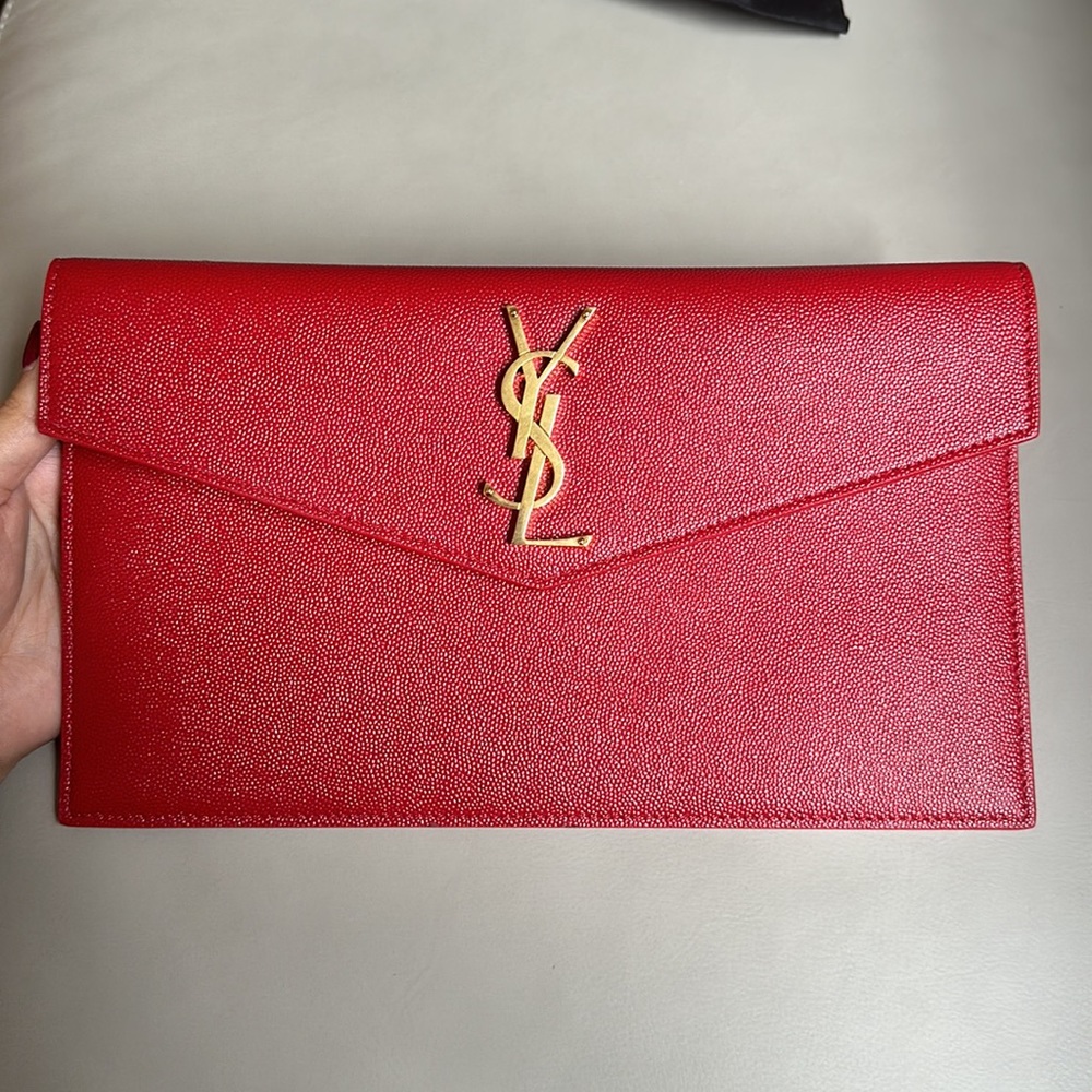 Brand New in Box Made in Italy 🇮🇹 Uptown Clutch in Red 💃🏻